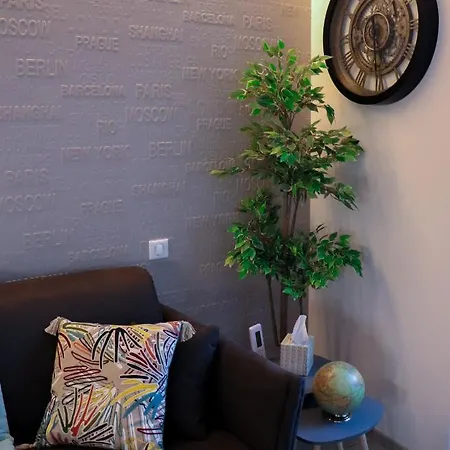 Le Coin 45 アパート *